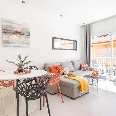 Beautiful & Fully Renovated 2bd - In Center - 20 Meters From *