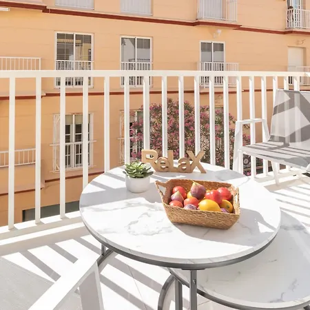 Beautiful & Fully Renovated 2bd - In Center - 20 Meters From Apartment Fuengirola